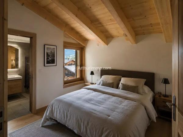 Vente                                                      Chalet
                        
                     6 pièces                      153 m2                     à Morzine