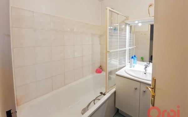 Appartement à vendre    2 pièces • 56 m2 Saint-Denis