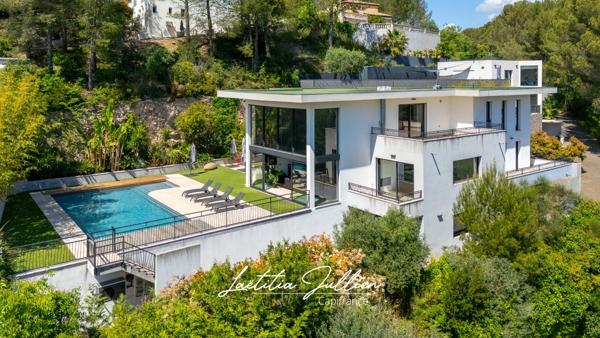 Villa californienne T5 + T2 indépendant avec piscine – Les Accates Marseille 11e