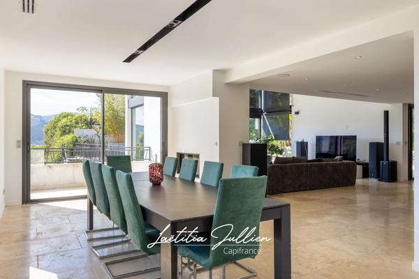 Villa californienne T5 + T2 indépendant avec piscine – Les Accates Marseille 11e
