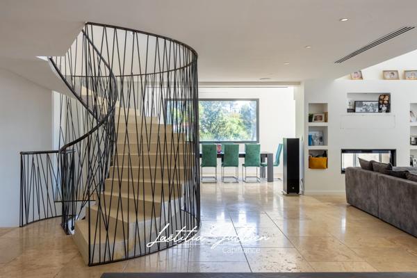 Villa californienne T5 + T2 indépendant avec piscine – Les Accates Marseille 11e