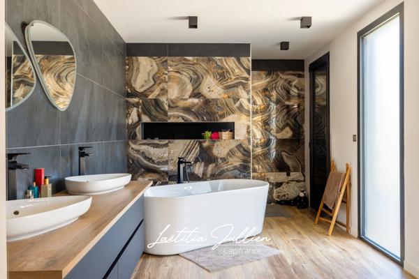 Villa californienne T5 + T2 indépendant avec piscine – Les Accates Marseille 11e