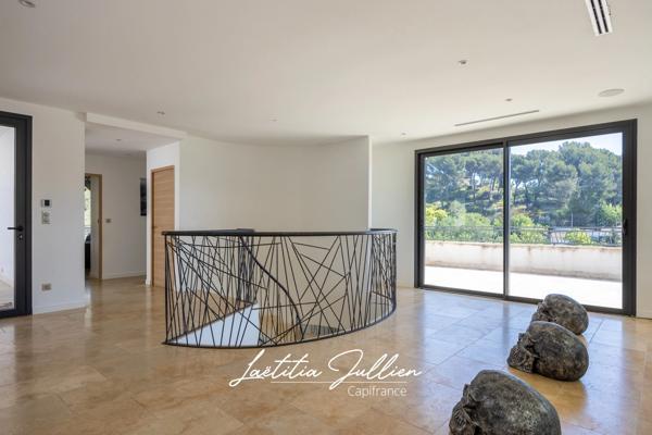 Villa californienne T5 + T2 indépendant avec piscine – Les Accates Marseille 11e