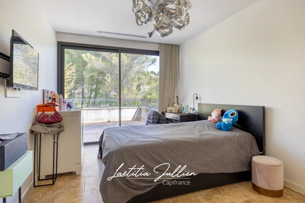 Villa californienne T5 + T2 indépendant avec piscine – Les Accates Marseille 11e
