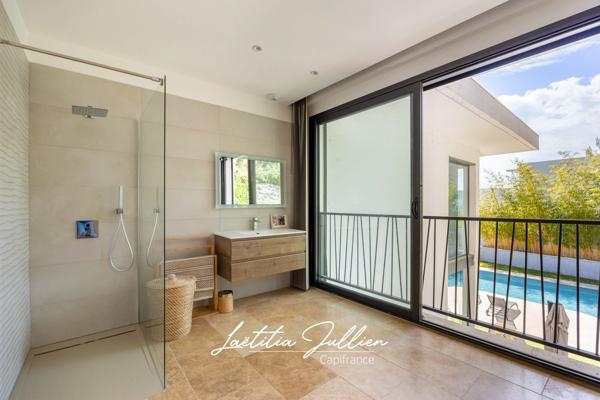 Villa californienne T5 + T2 indépendant avec piscine – Les Accates Marseille 11e