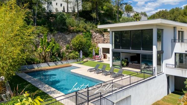 Villa californienne T5 + T2 indépendant avec piscine – Les Accates Marseille 11e