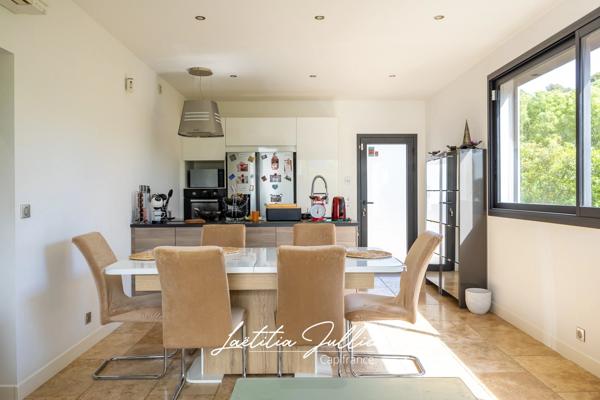 Villa californienne T5 + T2 indépendant avec piscine – Les Accates Marseille 11e