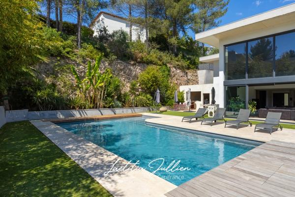 Villa californienne T5 + T2 indépendant avec piscine – Les Accates Marseille 11e