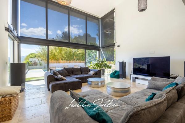 Villa californienne T5 + T2 indépendant avec piscine – Les Accates Marseille 11e