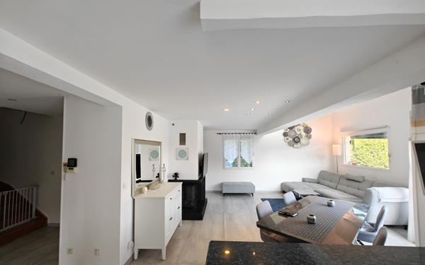 Maison à louer    5 pièces •  Veigy-Foncenex