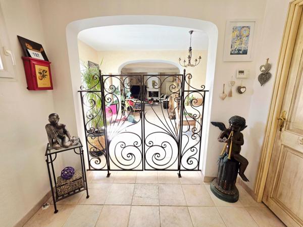 Grande propriété 5 chambres très fort potentiel