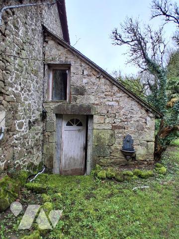 MAISON A RENOVER 100 m² - 5 pièces - sur terrain de 3125 m²