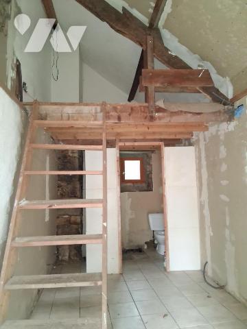 MAISON A RENOVER 100 m² - 5 pièces - sur terrain de 3125 m²