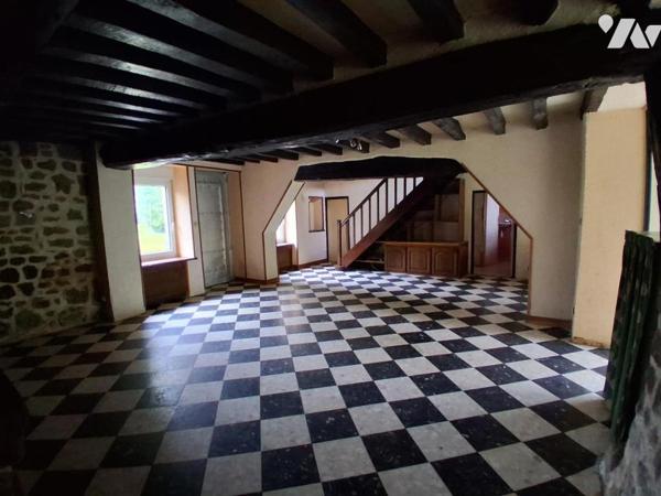 MAISON A RENOVER 100 m² - 5 pièces - sur terrain de 3125 m²