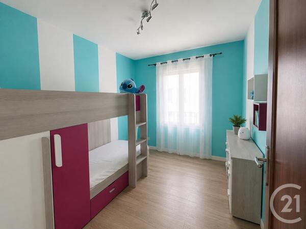 Maison à vendre  7 pièces - 148 m 2   PUILBOREAU  - 17