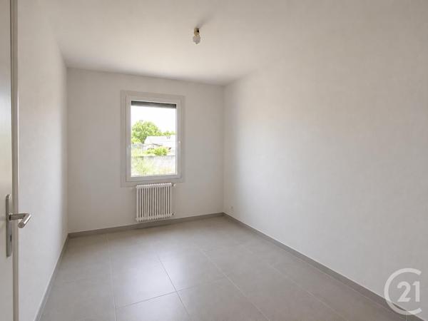 Maison à vendre  7 pièces - 148 m 2   PUILBOREAU  - 17