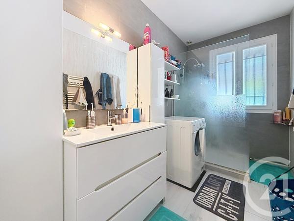 Maison à vendre  8 pièces - 166 m 2   GUERET  - 23