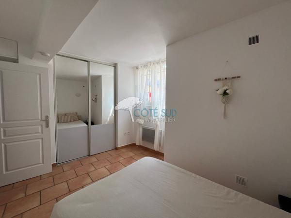 Lorgues (83510) Appartement 2 pièces 1 chambre rénové rez-de-chaussée centre de Lorgues...