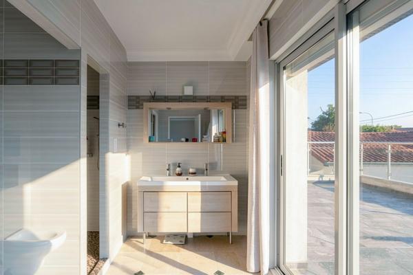 Maison
         7 pièces
        - 285 m² Bien prestige 890 000 € *