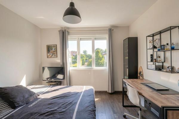 Maison
         7 pièces
        - 285 m² Bien prestige 890 000 € *