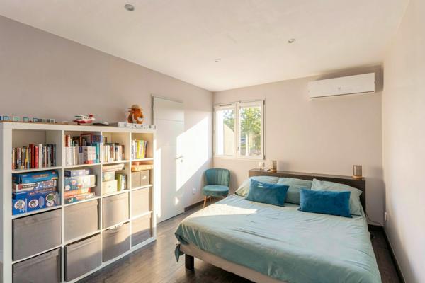 Maison
         7 pièces
        - 285 m² Bien prestige 890 000 € *