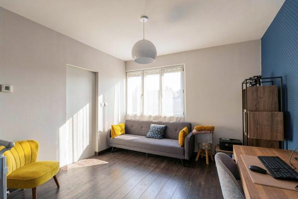 Maison
         7 pièces
        - 285 m² Bien prestige 890 000 € *