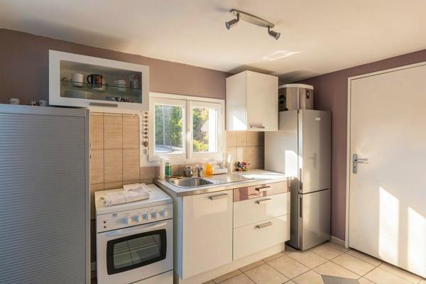 Maison
         7 pièces
        - 285 m² Bien prestige 890 000 € *