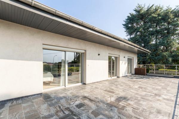 Maison
         7 pièces
        - 285 m² Bien prestige 890 000 € *