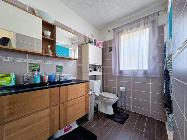 Bel ensemble immobilier sur les hauteurs offrant de multiples possibilités