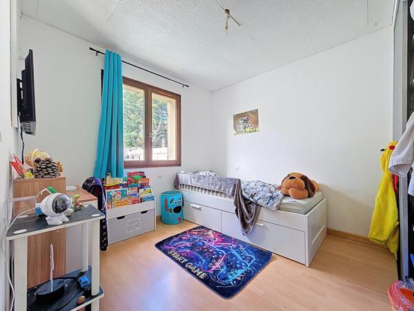 Bel ensemble immobilier sur les hauteurs offrant de multiples possibilités