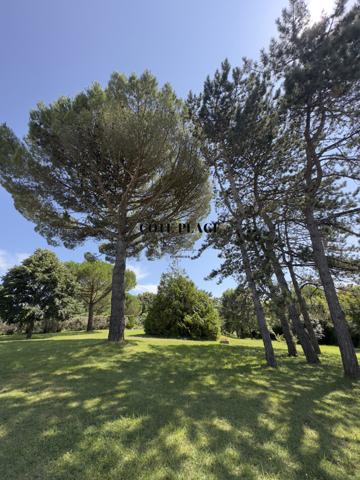 Saint-Palais-sur-Mer (17420) SAINT PALAIS / MER proche plage villa avec terrain boisé de 4400 m2 - AU PRIX DE VENTE DE 1.155.000 € HAI