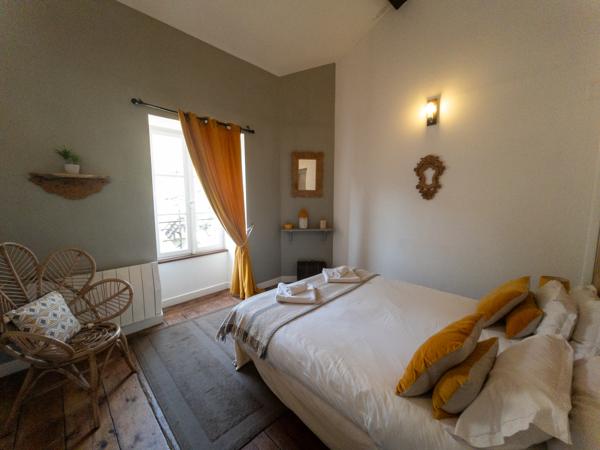 Immeuble à vendre à Chalais (16210) - Charente