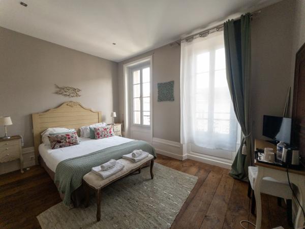 Immeuble à vendre à Chalais (16210) - Charente
