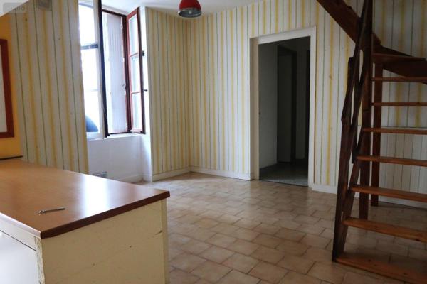 Maison à vendre à Châtellerault dans la Vienne (86100), ref : 86024-MAIS2416   
Quartier Est