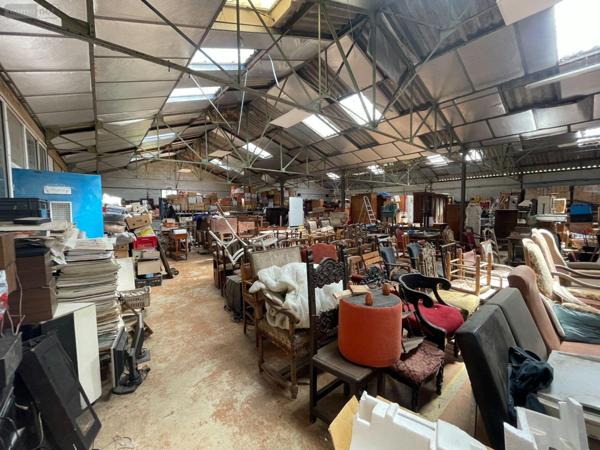 Local professionnel à vendre à Nogent-le-Rotrou dans l'Eure-et-Loir (28400), ref : 250617