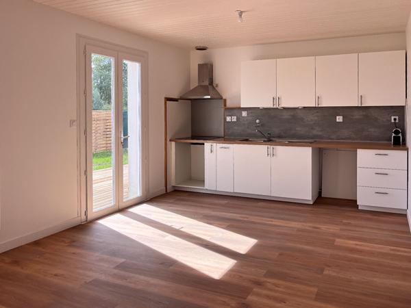 Maison rénovée 96 m2 -3/4 chambres - sur parcelle sur 371 m2, Sainte soulle 17220