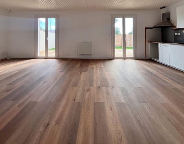 Maison rénovée 96 m2 -3/4 chambres - sur parcelle sur 371 m2, Sainte soulle 17220