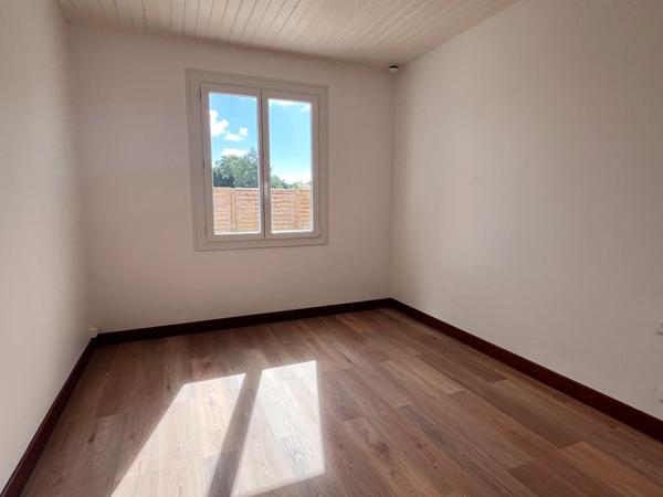 Maison rénovée 96 m2 -3/4 chambres - sur parcelle sur 371 m2, Sainte soulle 17220