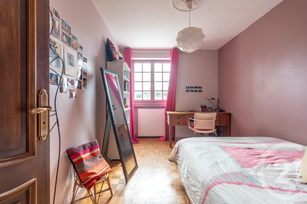 Maison à vendre  8 pièces - 167,64 m2 LA VARENNE ST HILAIRE - 94