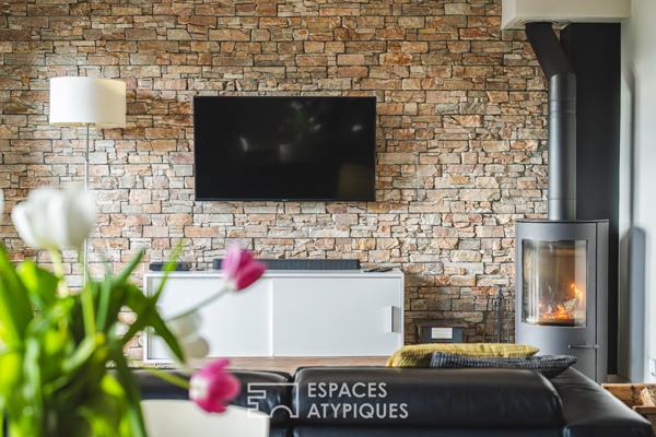 Maison de ville rénovée avec garage et jardin