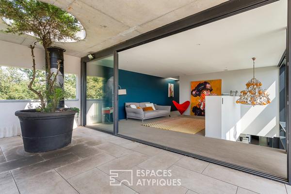 Villa d’architecte aux lignes modernes avec piscine dans le Bourg de Caluire-et-Cuire