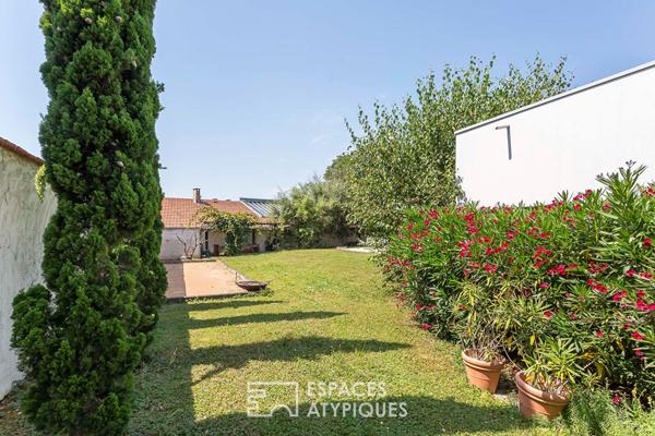 Villa d’architecte aux lignes modernes avec piscine dans le Bourg de Caluire-et-Cuire