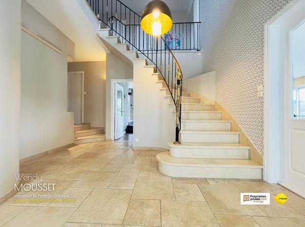 Grande demeure familiale de 285 m² avec sous-sol à quelques minutes de Vannes