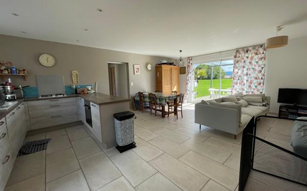 Maison à vendre    4 pièces •  Saint-Étienne-du-Bois