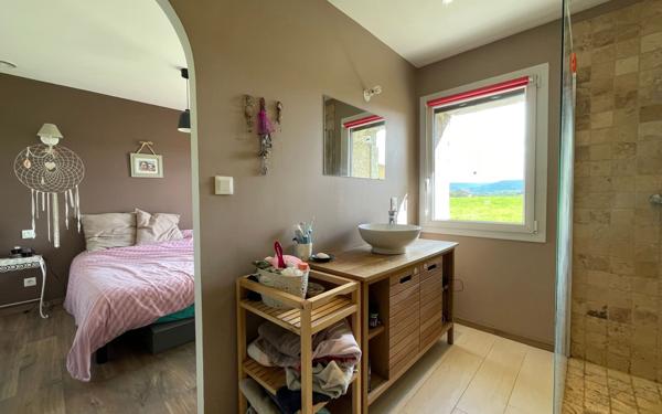 Maison à vendre    4 pièces •  Saint-Étienne-du-Bois