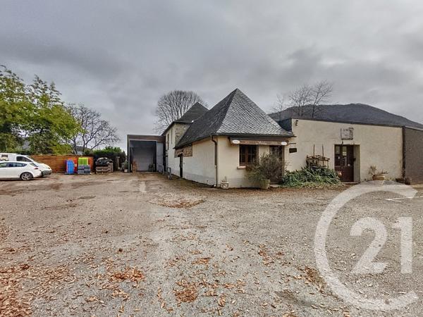à vendre  500 m2 MOULIS - 09