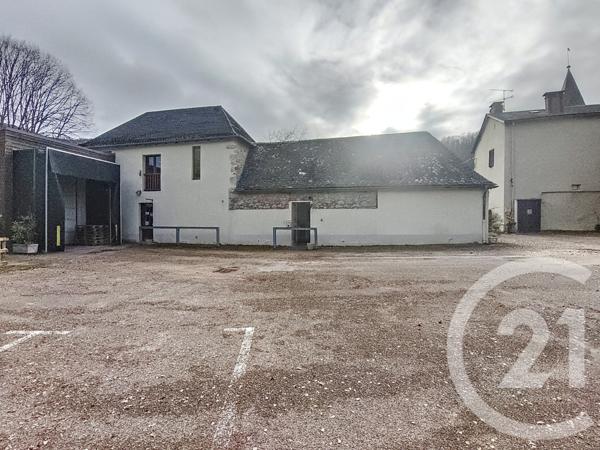 à vendre  500 m2 MOULIS - 09