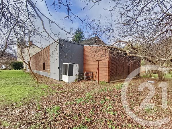 à vendre  500 m2 MOULIS - 09