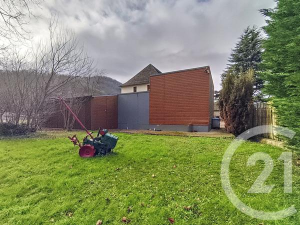 à vendre  500 m2 MOULIS - 09