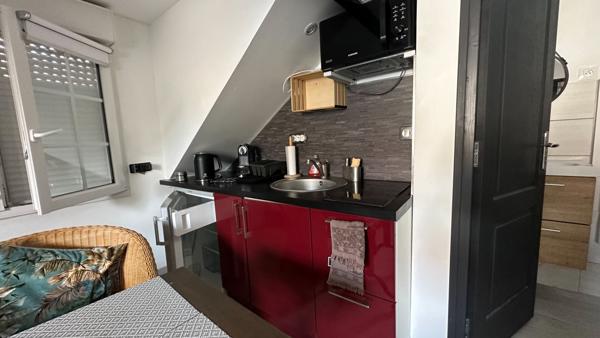 Studio meublé à louer, de 25 m2, situé en centre ville de Compiègne,